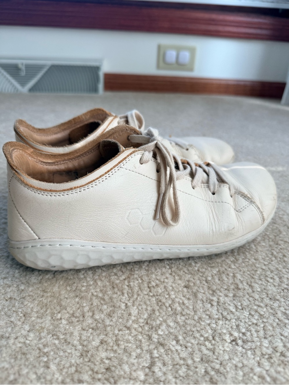 Vivobarefoot Geo Court III pink leather sneaker - Women’s size 36W, size 6.5